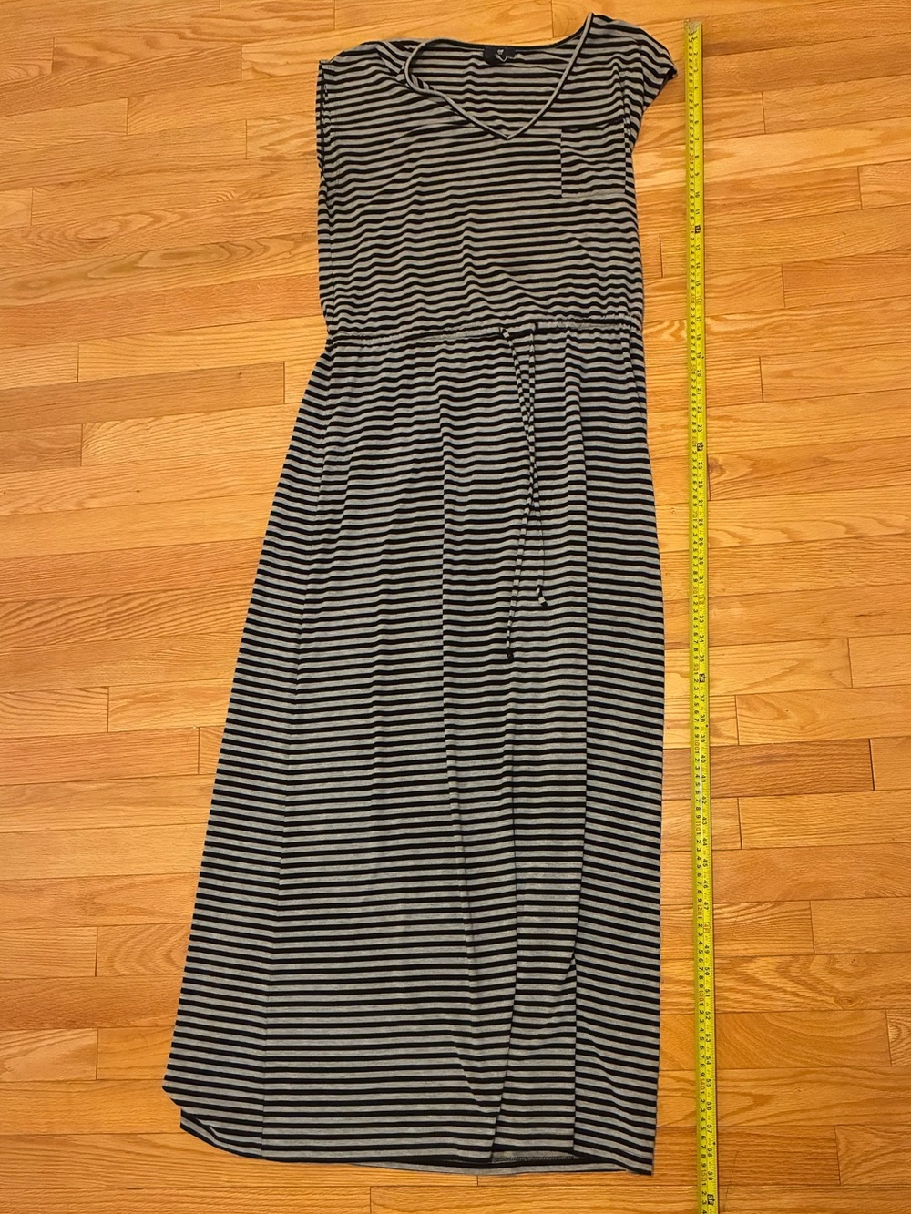 Gap Striped V-Neck TALL Maxi Dress in Black and Gray Size L